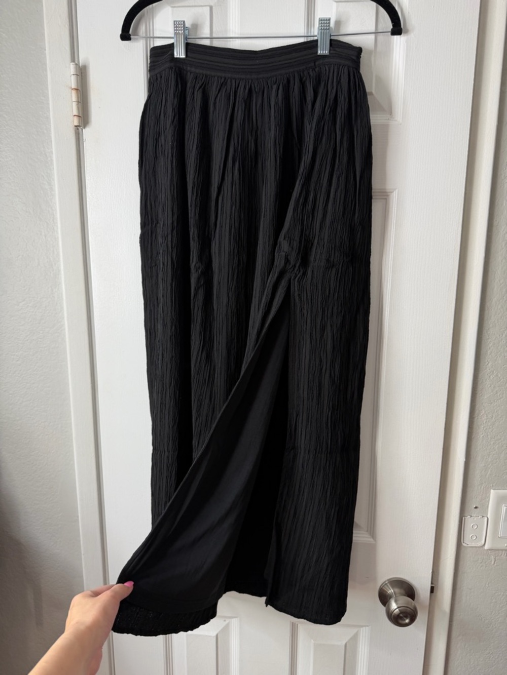 Lulu's Black Crinkle Maxi Skirt with Front Slit